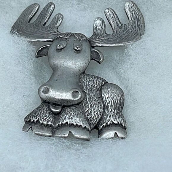 Vintage Pewter J.J. Silly Moose brooch. Large - Picture 1 of 6